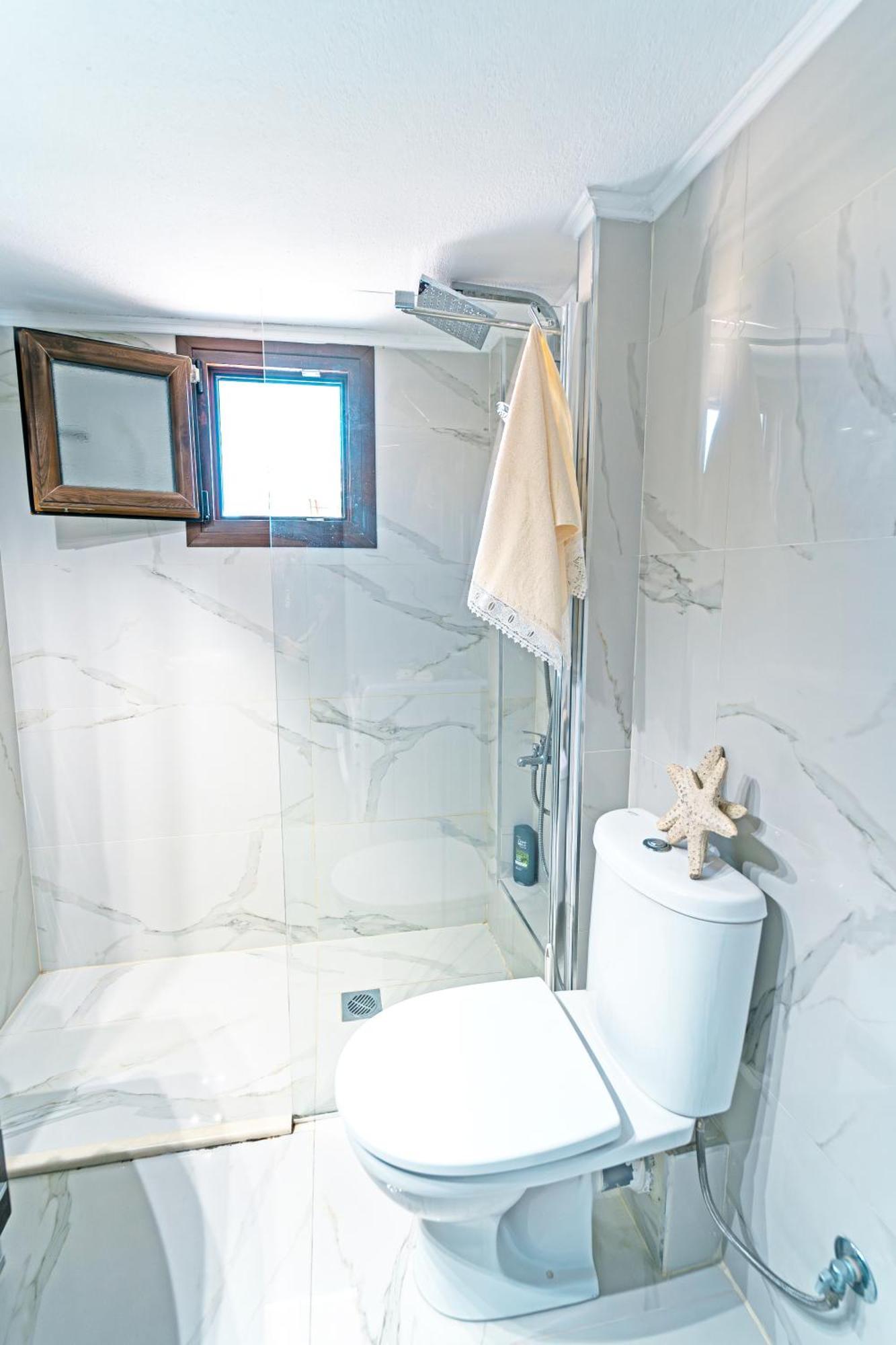 Luxury And Sunny Apartment 250 Mts From The Beach!! Peraía Dış mekan fotoğraf