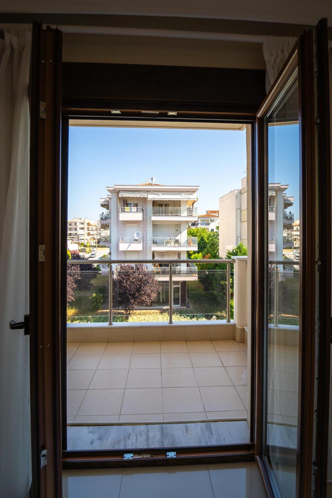 Luxury And Sunny Apartment 250 Mts From The Beach!! Peraía Dış mekan fotoğraf
