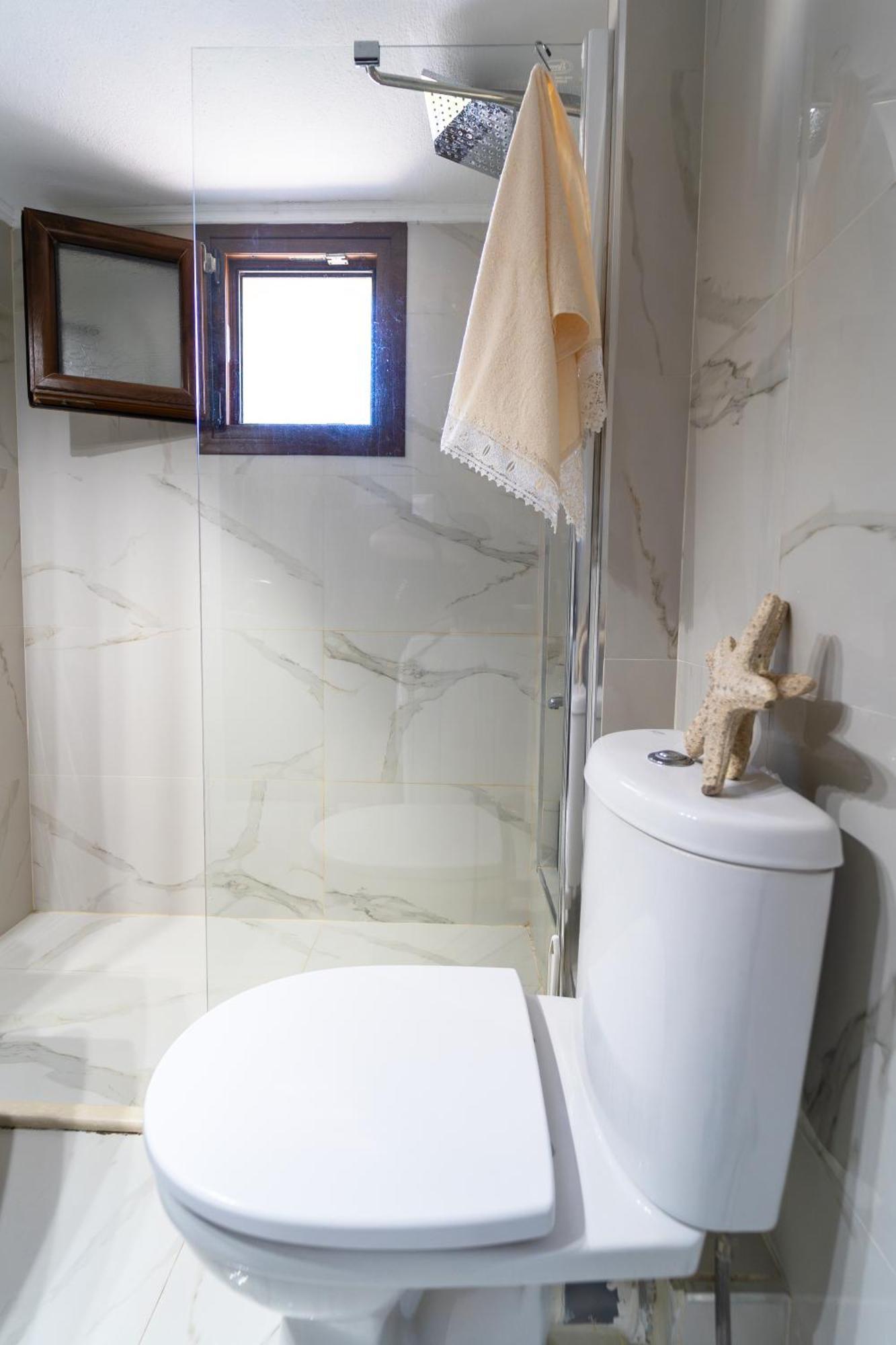Luxury And Sunny Apartment 250 Mts From The Beach!! Peraía Dış mekan fotoğraf