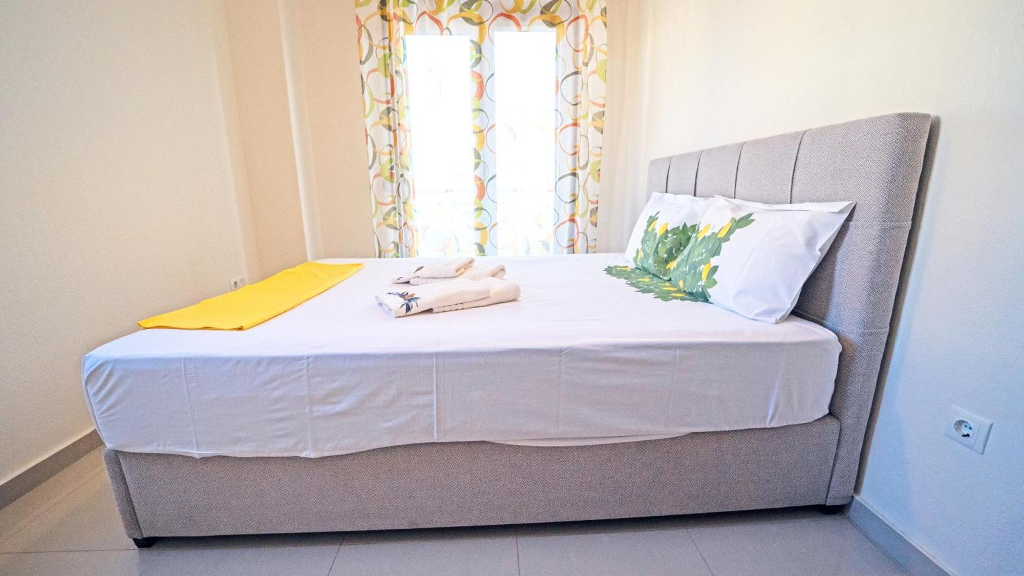 Luxury And Sunny Apartment 250 Mts From The Beach!! Peraía Dış mekan fotoğraf