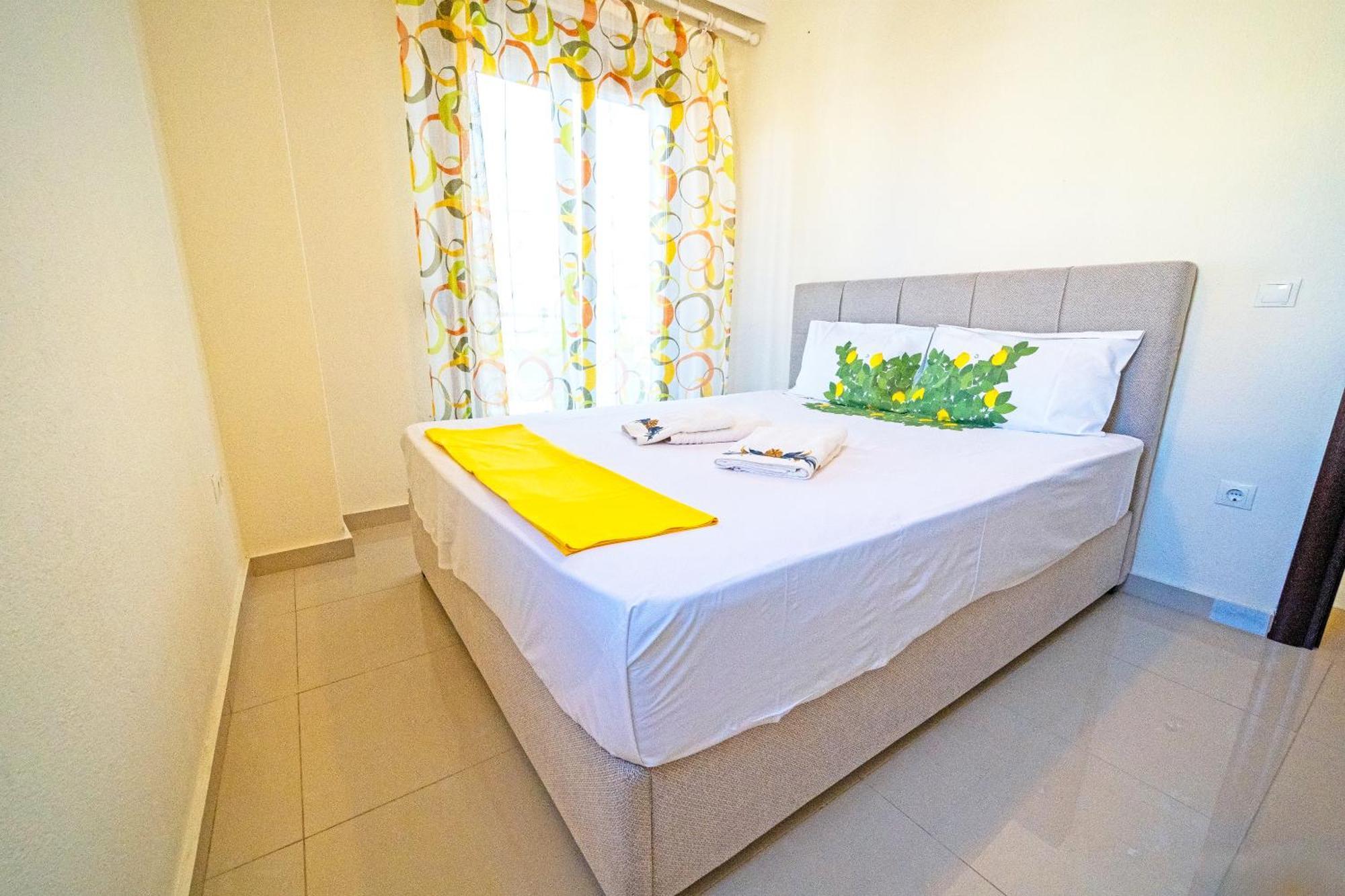 Luxury And Sunny Apartment 250 Mts From The Beach!! Peraía Dış mekan fotoğraf